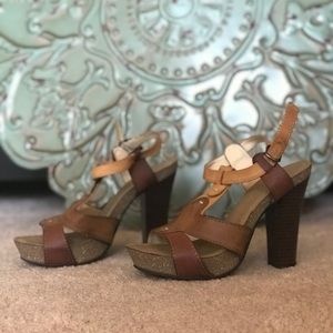 Leather heeled sandals